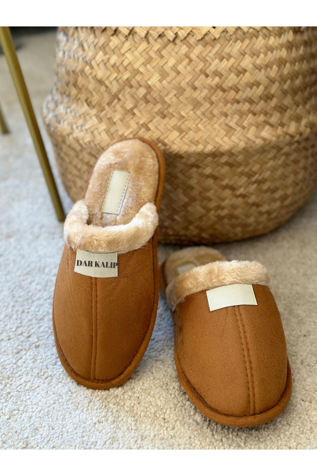 Anında Kapımda | Kadın Erkek Ev Terliği – İçi Kürklü Çeyiz ve Kışlık Terlik (Dar Kalıp, Ses Yapmaz, Hafif Taban)