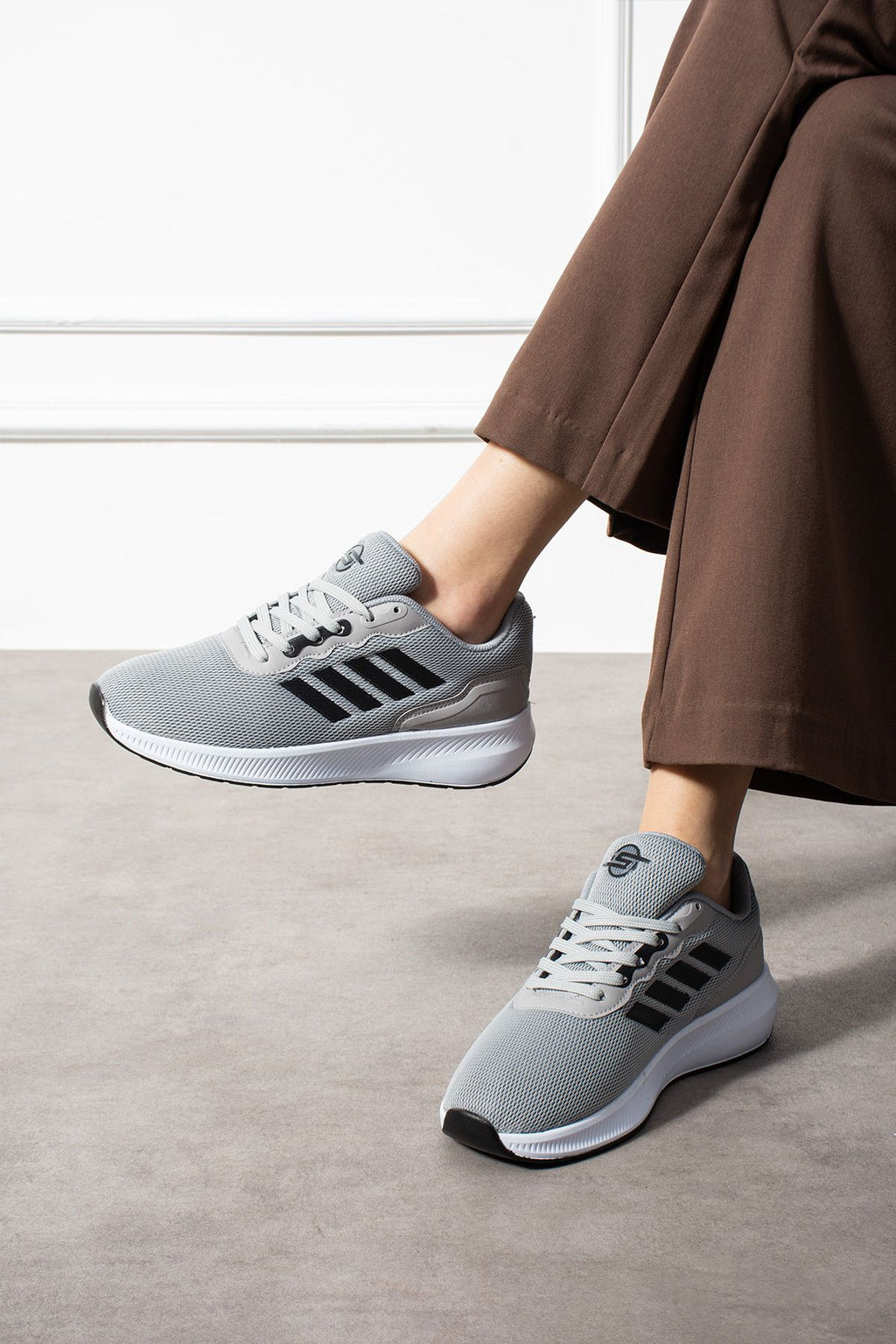 Anında Kapımda | Unisex Çizgi Detaylı Rahat Taban File Sneaker – Günlük Yürüyüş ve Spor Ayakkabı 2025 Modeli