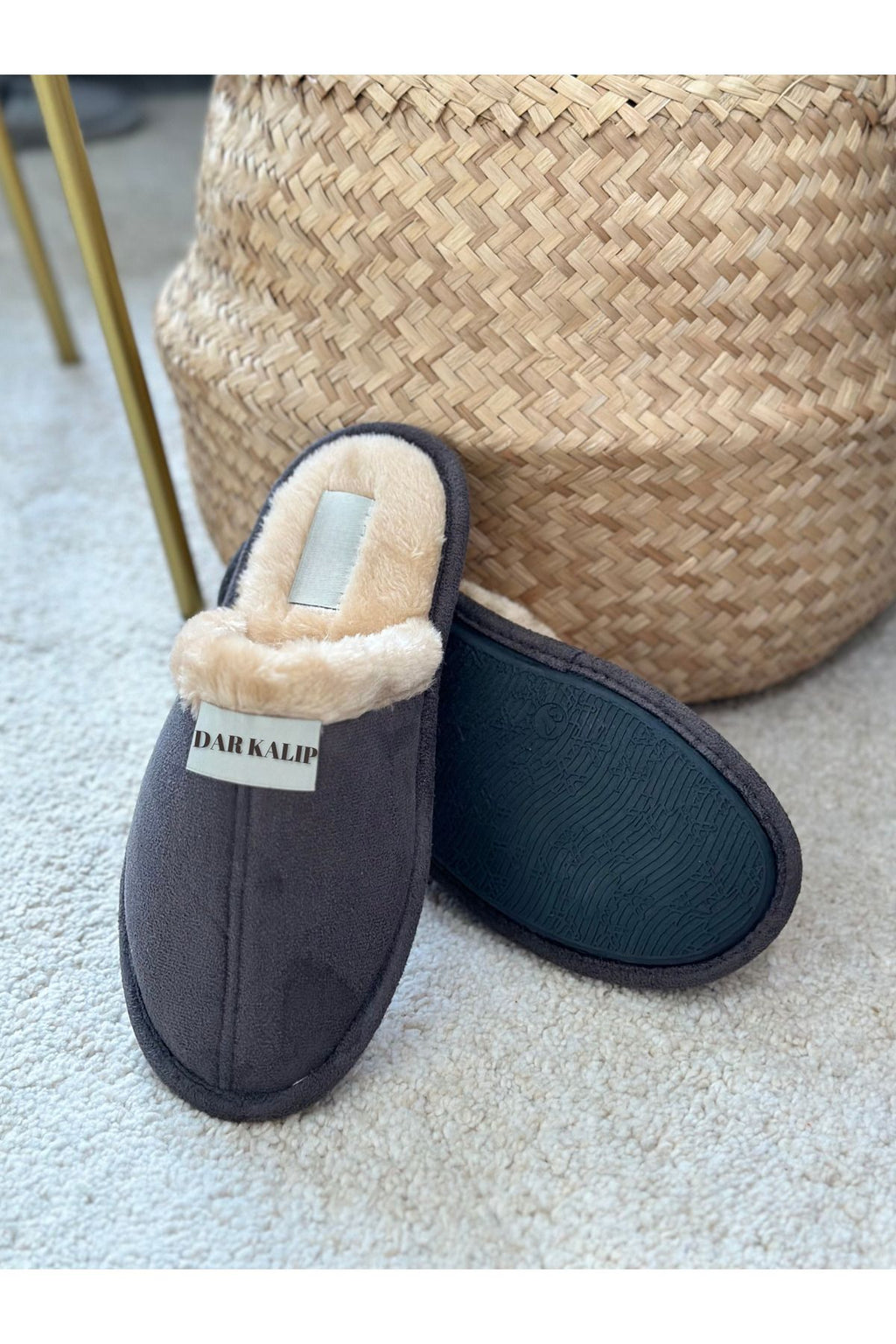 Anında Kapımda | Kadın Erkek Ev Terliği – İçi Kürklü Çeyiz ve Kışlık Terlik (Dar Kalıp, Ses Yapmaz, Hafif Taban)