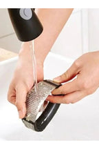 Anında Kapımda | Paslanmaz Çelik Sarımsak Ezici – Pratik & Dayanıklı Metal Sarımsak Ezeceği