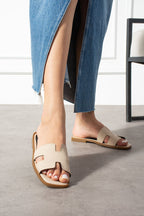 Anında Kapımda | Kadın Yazlık Düz Taban Rahat Günlük Terlik – Ev ve Dış Mekan Kullanımına Uygun Oran Modeli