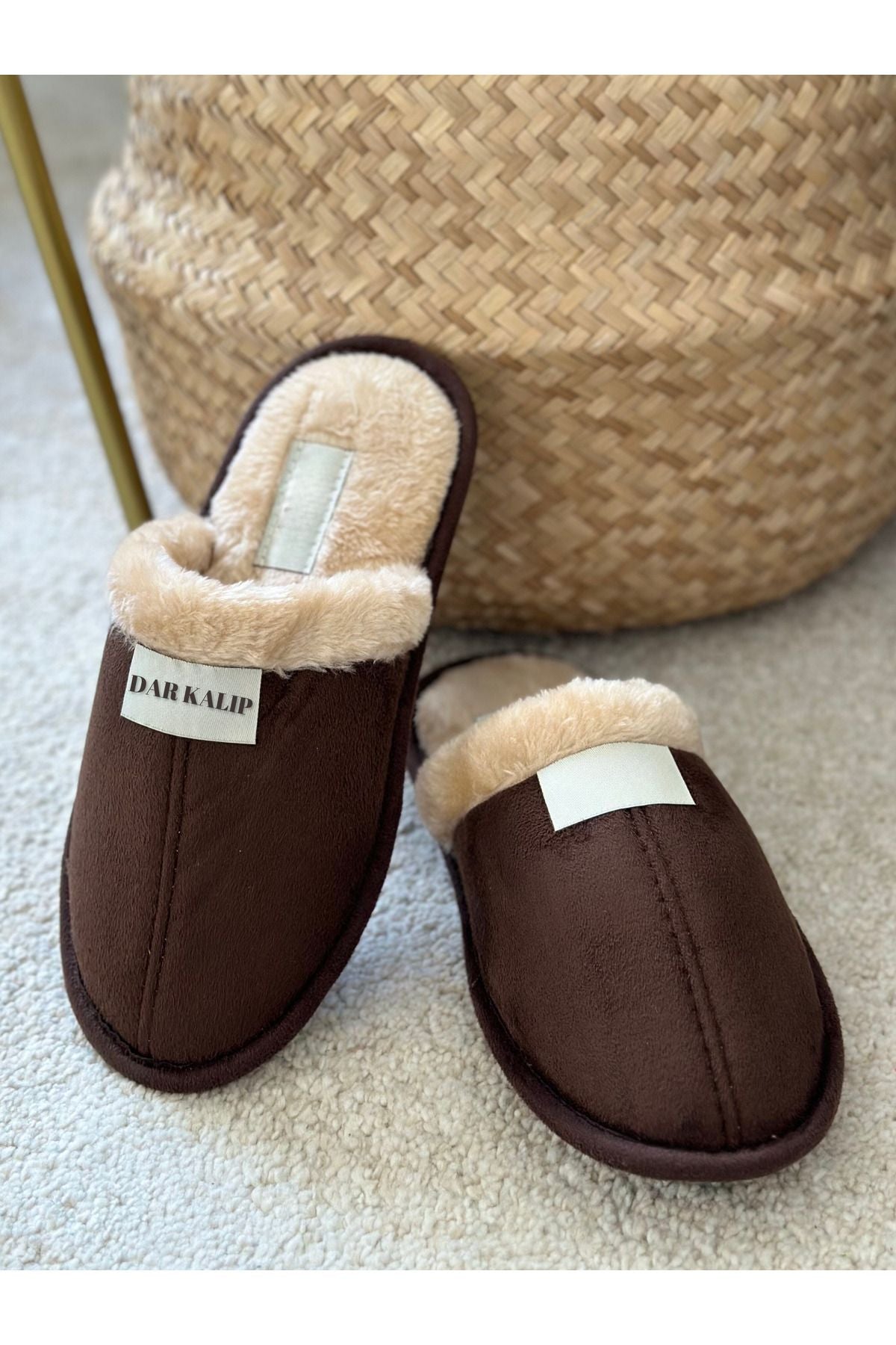 Anında Kapımda | Kadın Erkek Ev Terliği – İçi Kürklü Çeyiz ve Kışlık Terlik (Dar Kalıp, Ses Yapmaz, Hafif Taban)