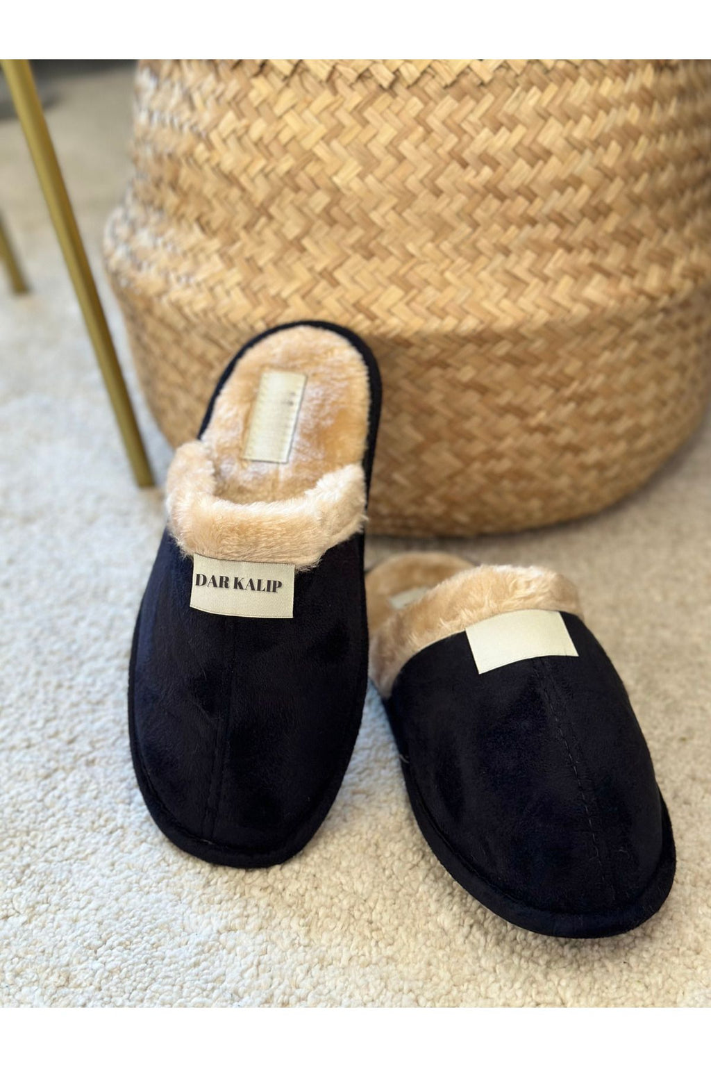 Anında Kapımda | Kadın Erkek Ev Terliği – İçi Kürklü Çeyiz ve Kışlık Terlik (Dar Kalıp, Ses Yapmaz, Hafif Taban)