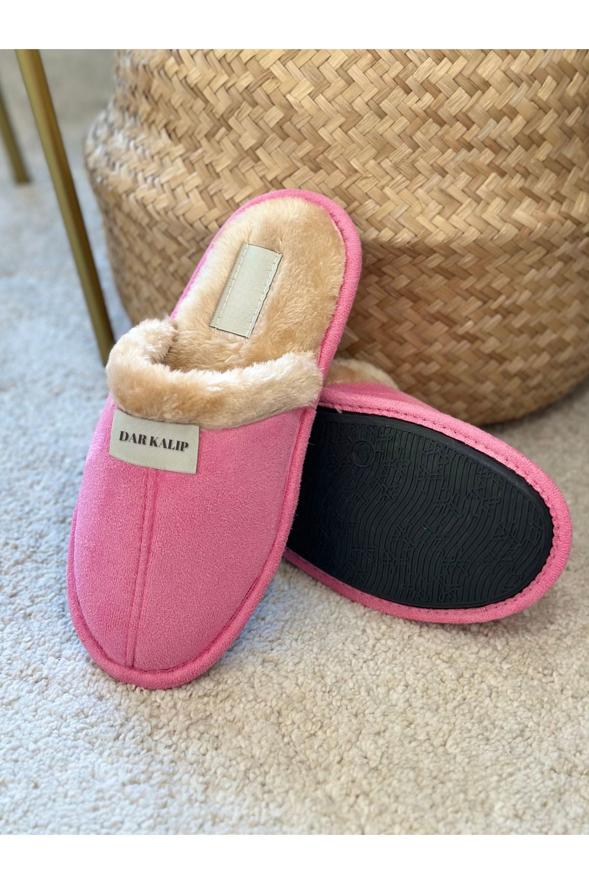 Anında Kapımda | Kadın Erkek Ev Terliği – İçi Kürklü Çeyiz ve Kışlık Terlik (Dar Kalıp, Ses Yapmaz, Hafif Taban)