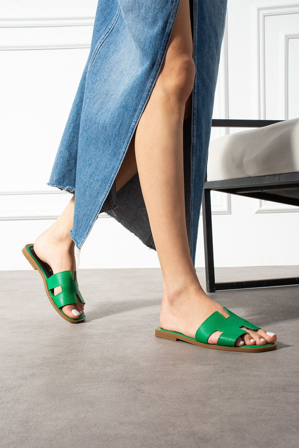 Anında Kapımda | Kadın Yazlık Düz Taban Rahat Günlük Terlik – Ev ve Dış Mekan Kullanımına Uygun Oran Modeli